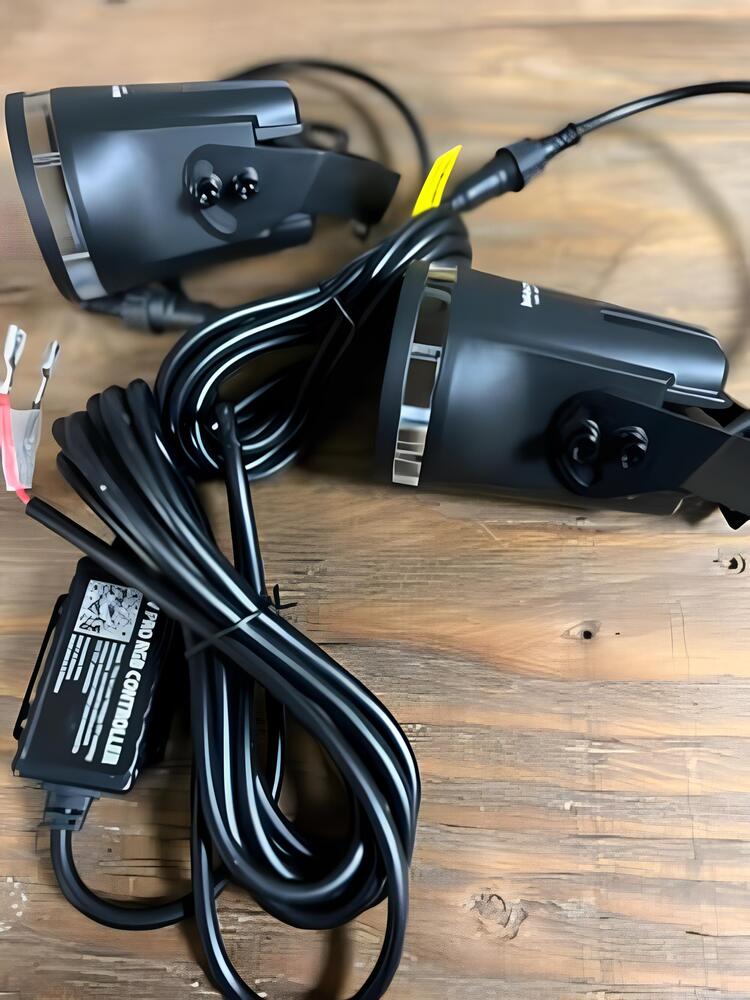 M Whips Laser Beam Locator - Pair