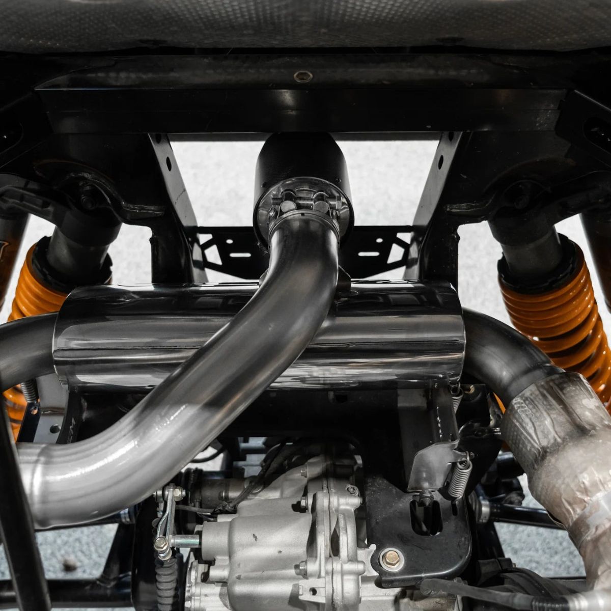MBRP '21-'26 Can-Am Commander/Maverick Aggressive Performance Series Chambered Core Slip-on Exhaust