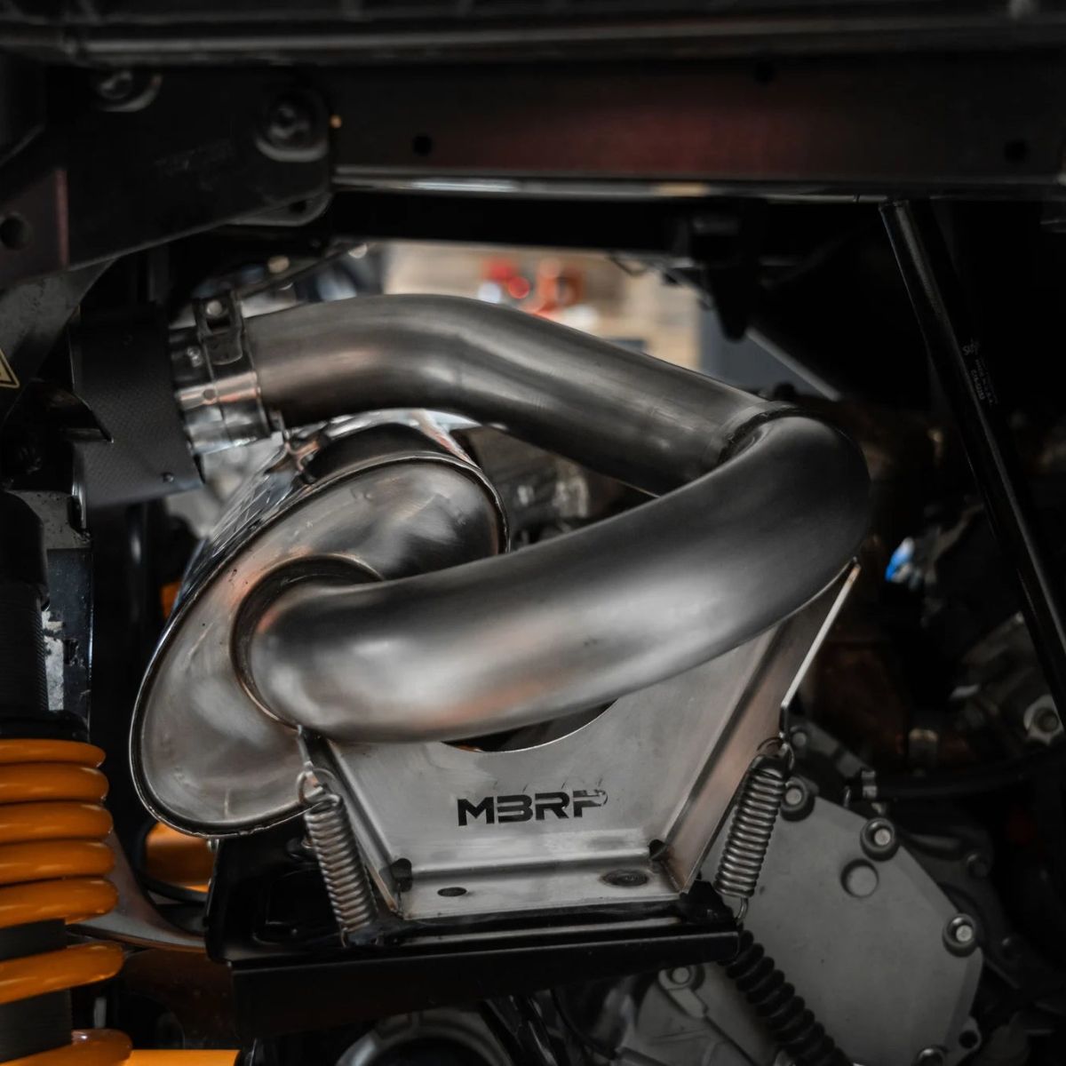 MBRP '21-'26 Can-Am Commander/Maverick Aggressive Performance Series Chambered Core Slip-on Exhaust