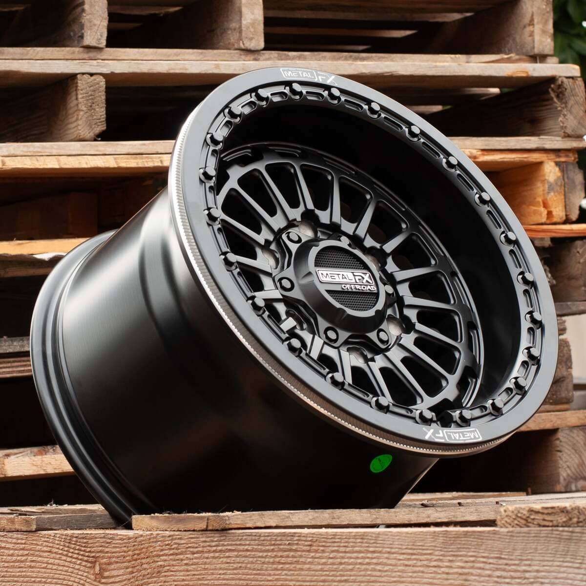 MetalFX '24+ Can-Am Maverick R Delta 6R Beadlock - Satin Black