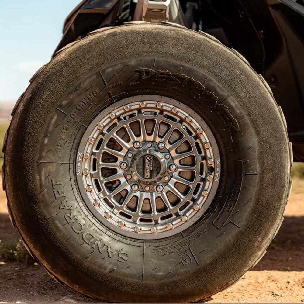 リール HEAD HUNTERS DELTA6 MetalFX Delta 6R Beadlock (6 Lug) - Gunmetal Contrast Cut