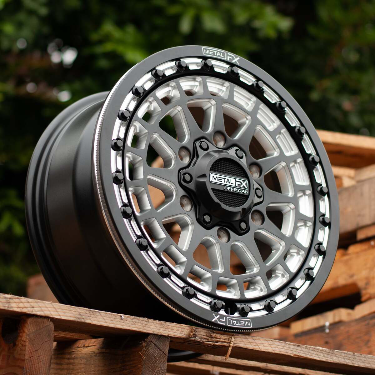 MetalFX Outlaw 6R Beadlock Satin Black Contrast Cut