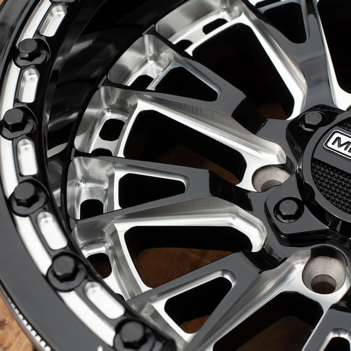 MetalFX Slayer R Beadlock - Gloss Black Contrast Cut