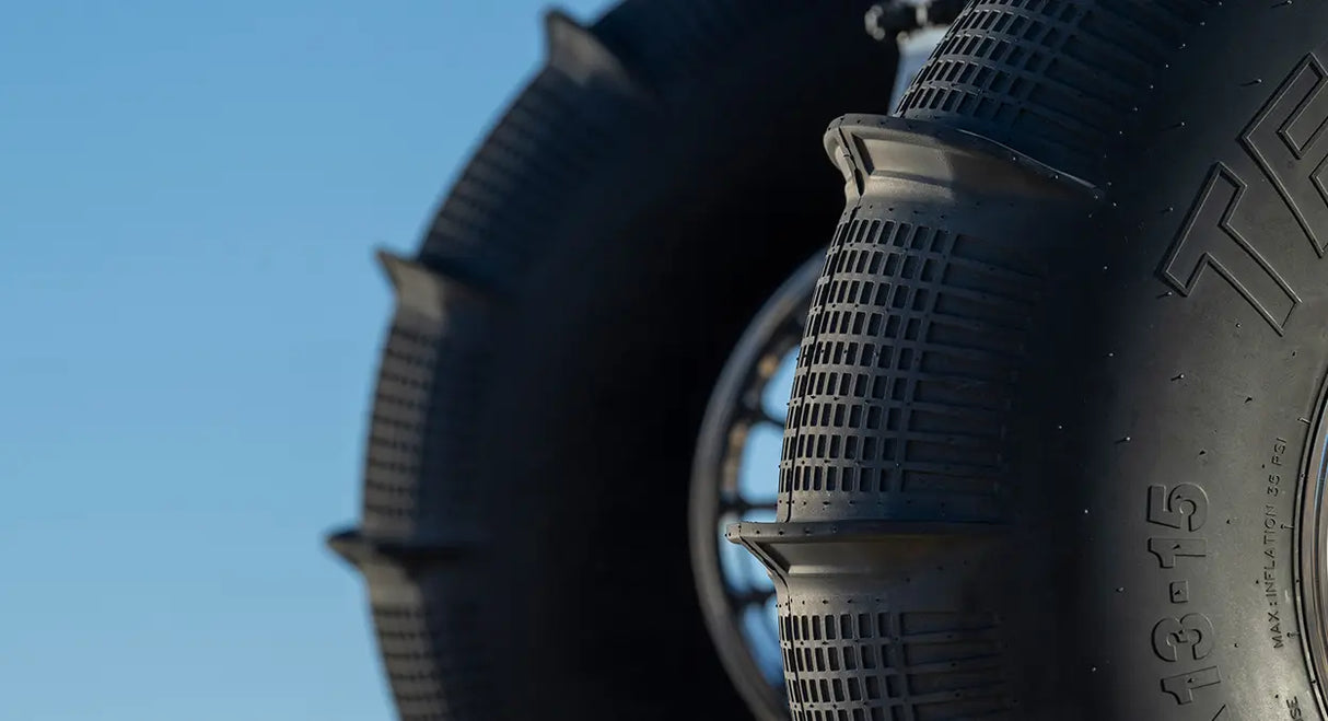 Method 415 UTV Beadlock Wheel Gloss Graphite & Tensor SS 33 Rear Tire