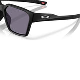 Oakley Briza