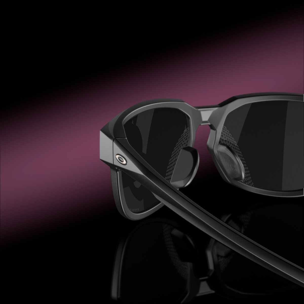 Oakley Kaast