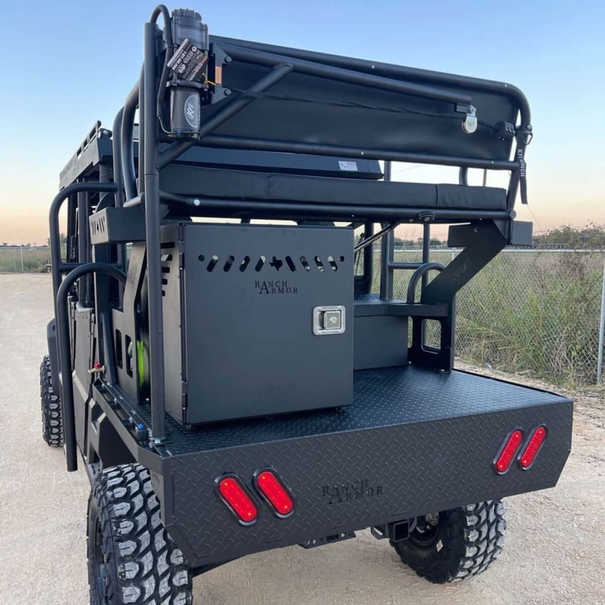 Ranch Armor Aluminum Dog Box