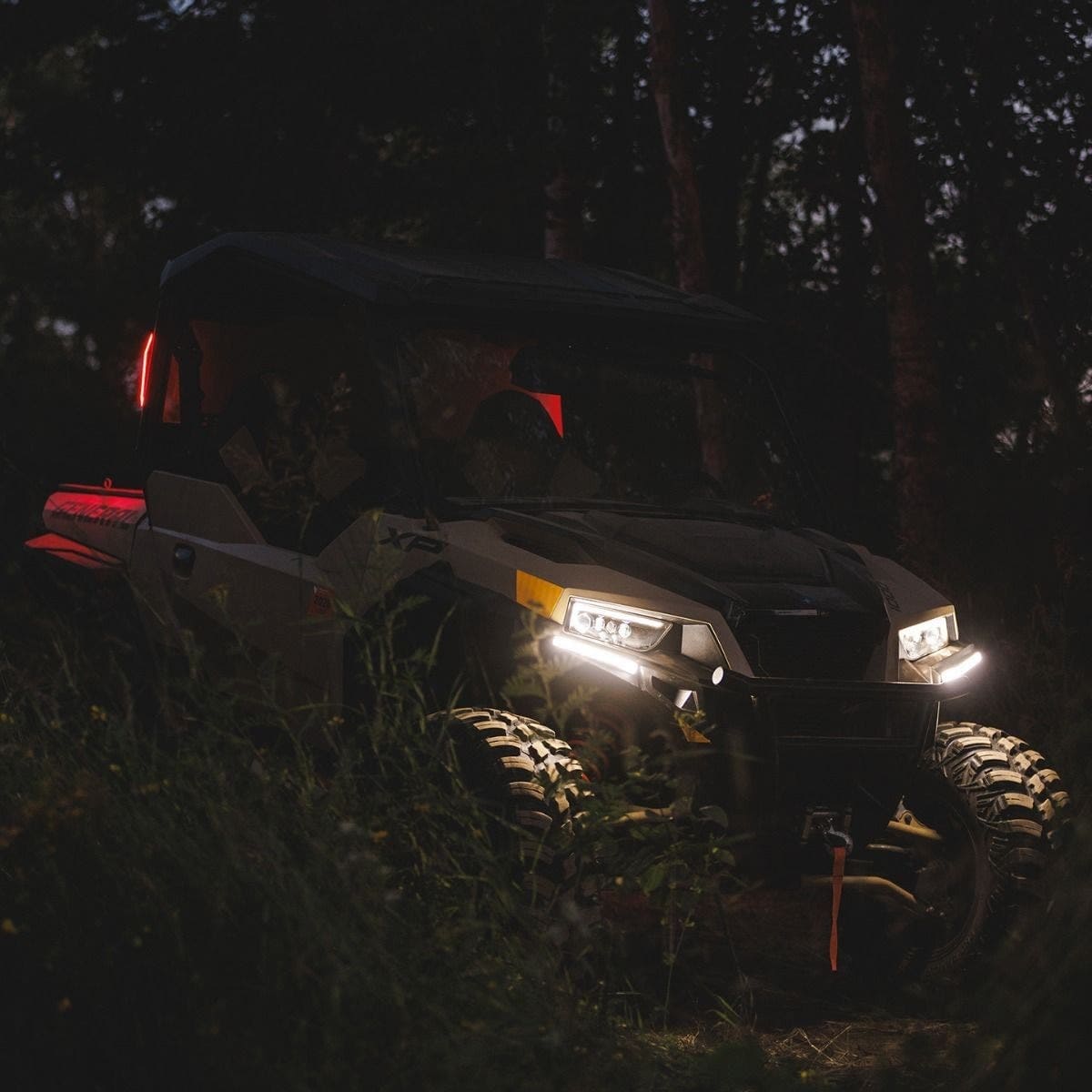 Ravek Polaris General Plug & Play Auto-Cancel UTV Turn Signal Kit with White Running Lights