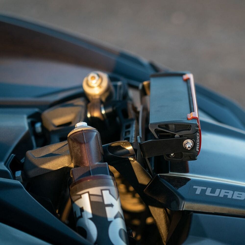 Rigid '17+ Can-Am Maverick X3 10" Revolve Light Bar Kit