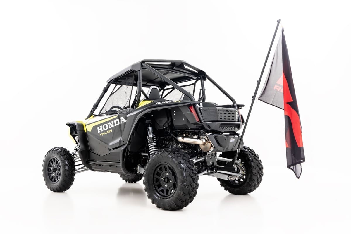 Rough Country Single 2 & 2.5" Inch Hitch w/ Flag Pole Holder
