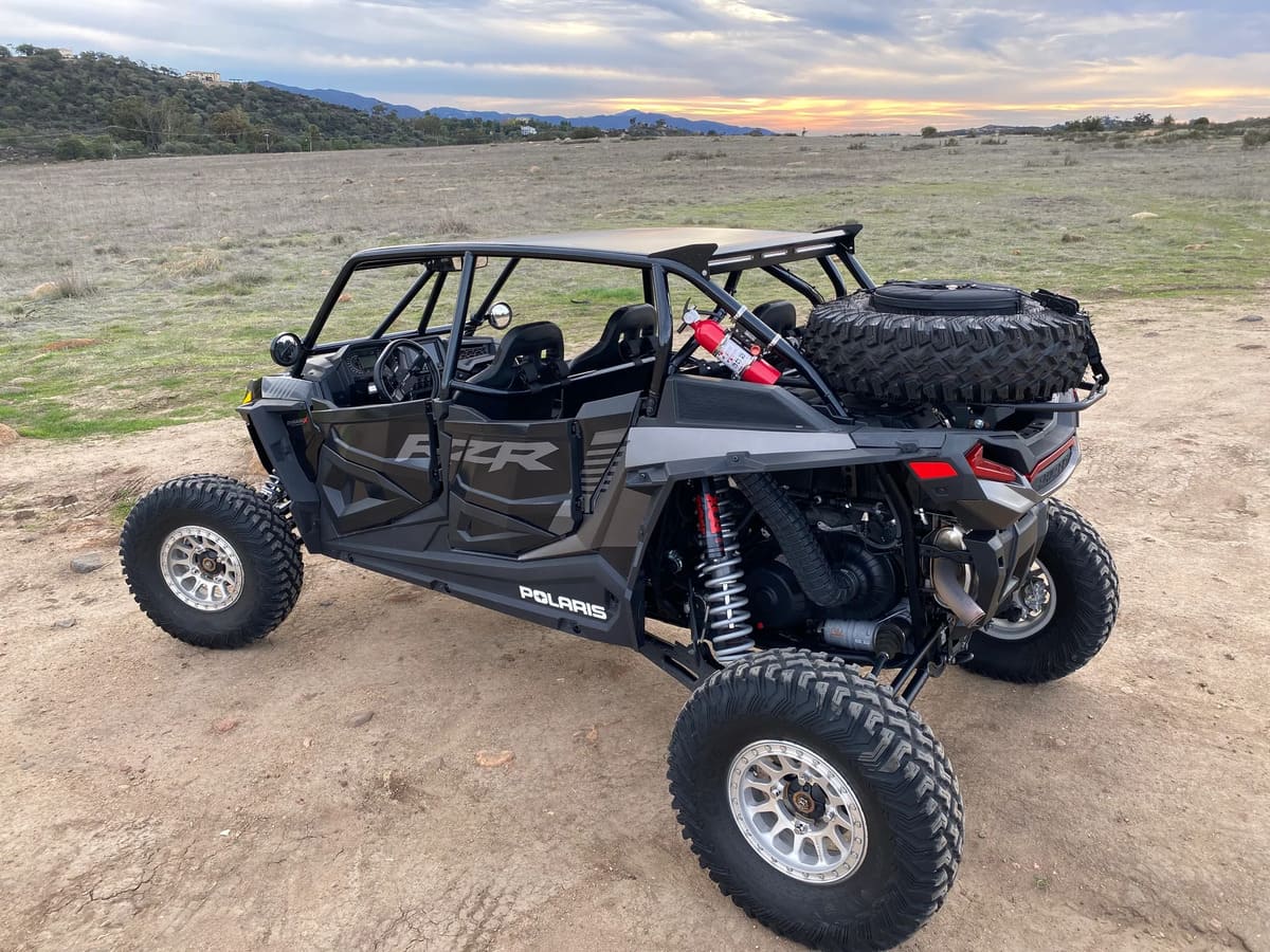 Savage UTV Phoenix/Phoenix DS CO2 Air Jack Revolve UTV Spare Tire Storage