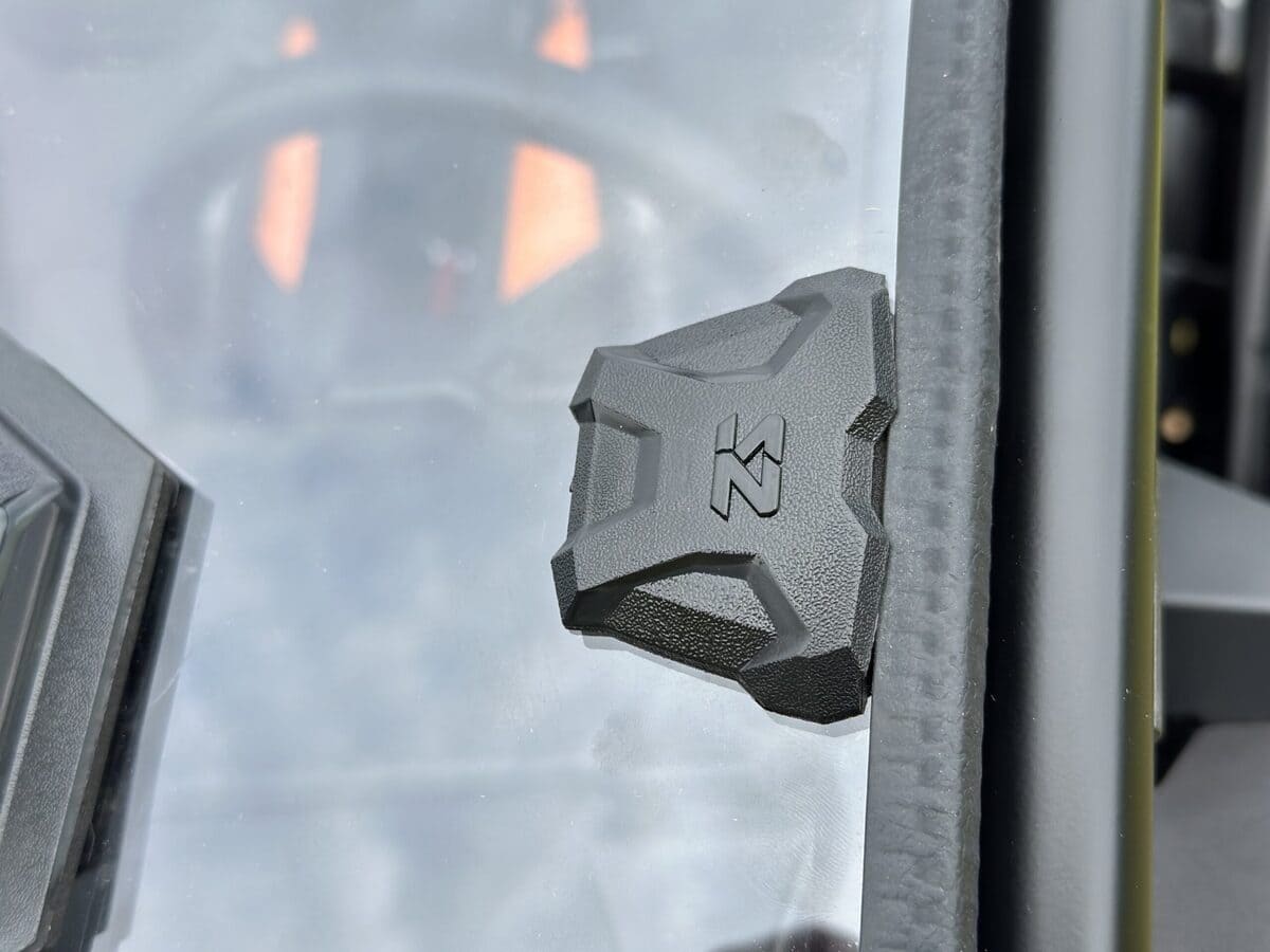 Seizmik '24+ Polaris RZR XP 1000 Toolless Versa-Vent Scratch Resistant Hard Coated Windshield