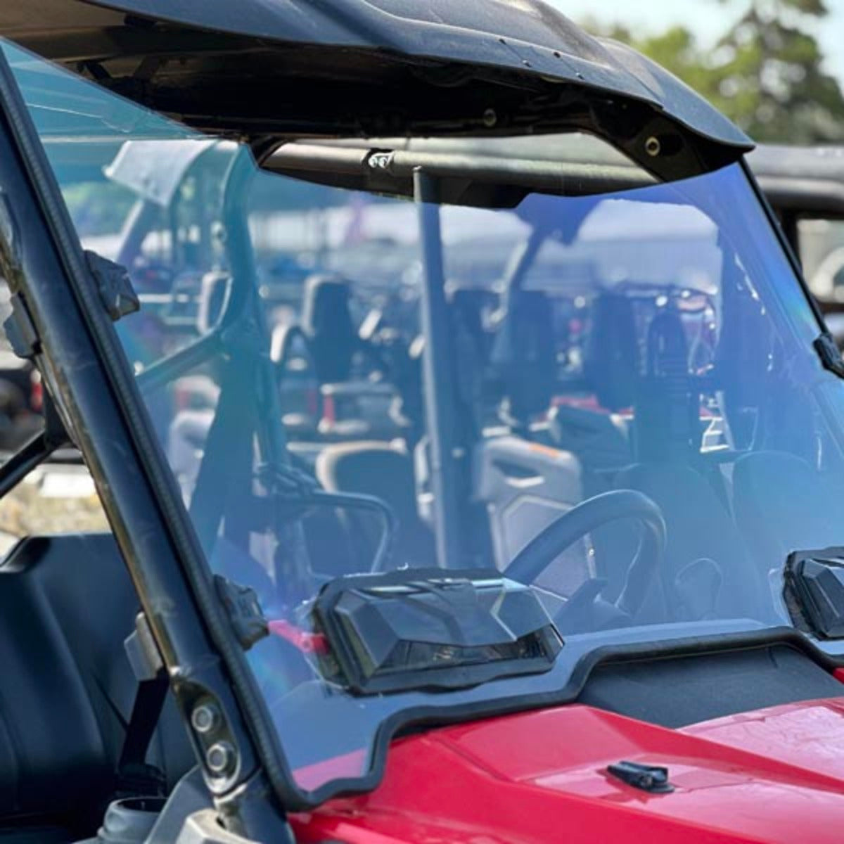 Seizmik Honda Pioneer 1000 Toolless Versa Vent Scratch Resistant Hard Coated Windshield