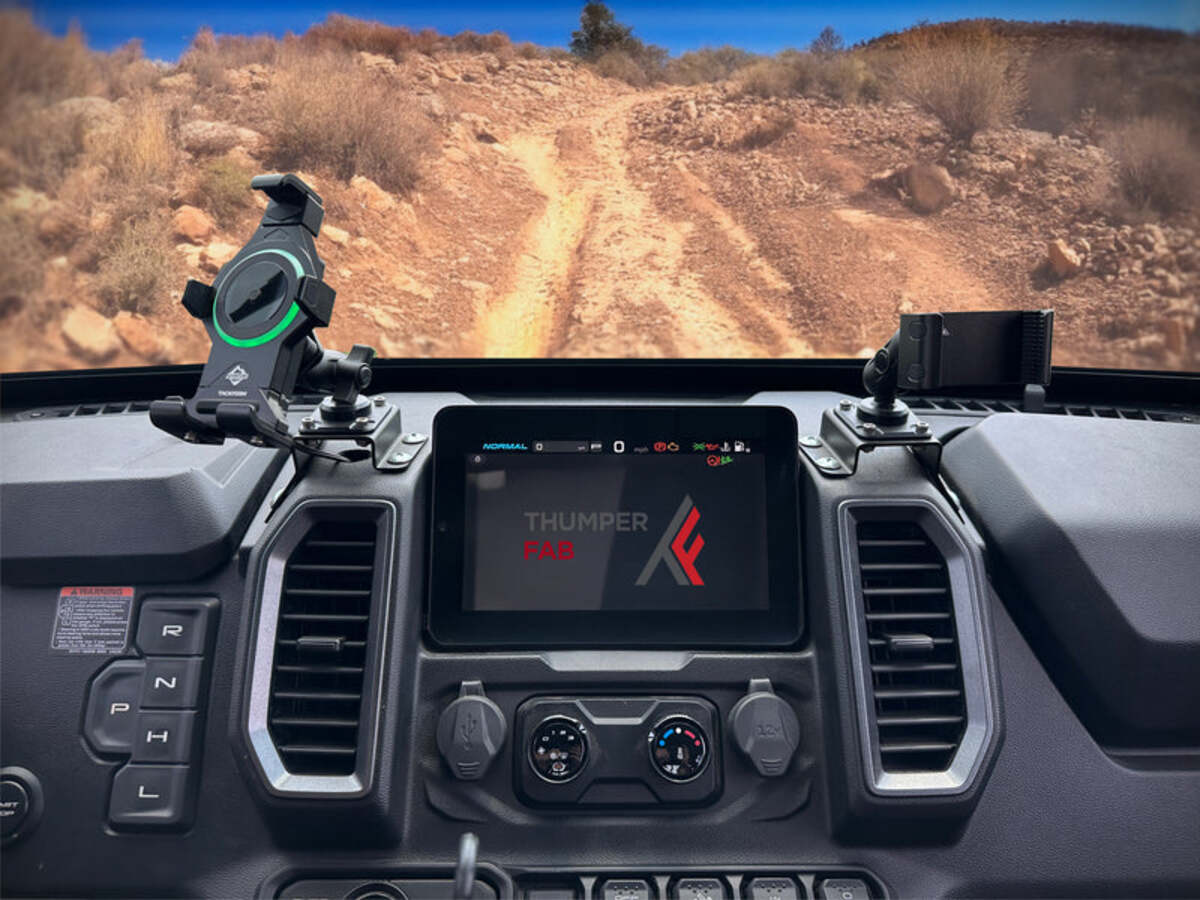 Thumper Fab CF Moto UForce U10 Pro Driver Side Phone Mount