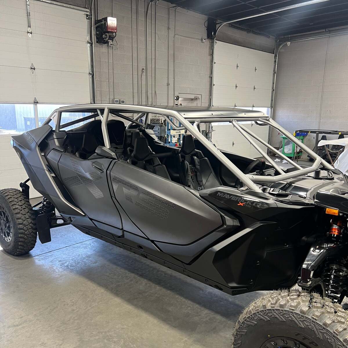 TMW Can-Am Maverick R Max Cage