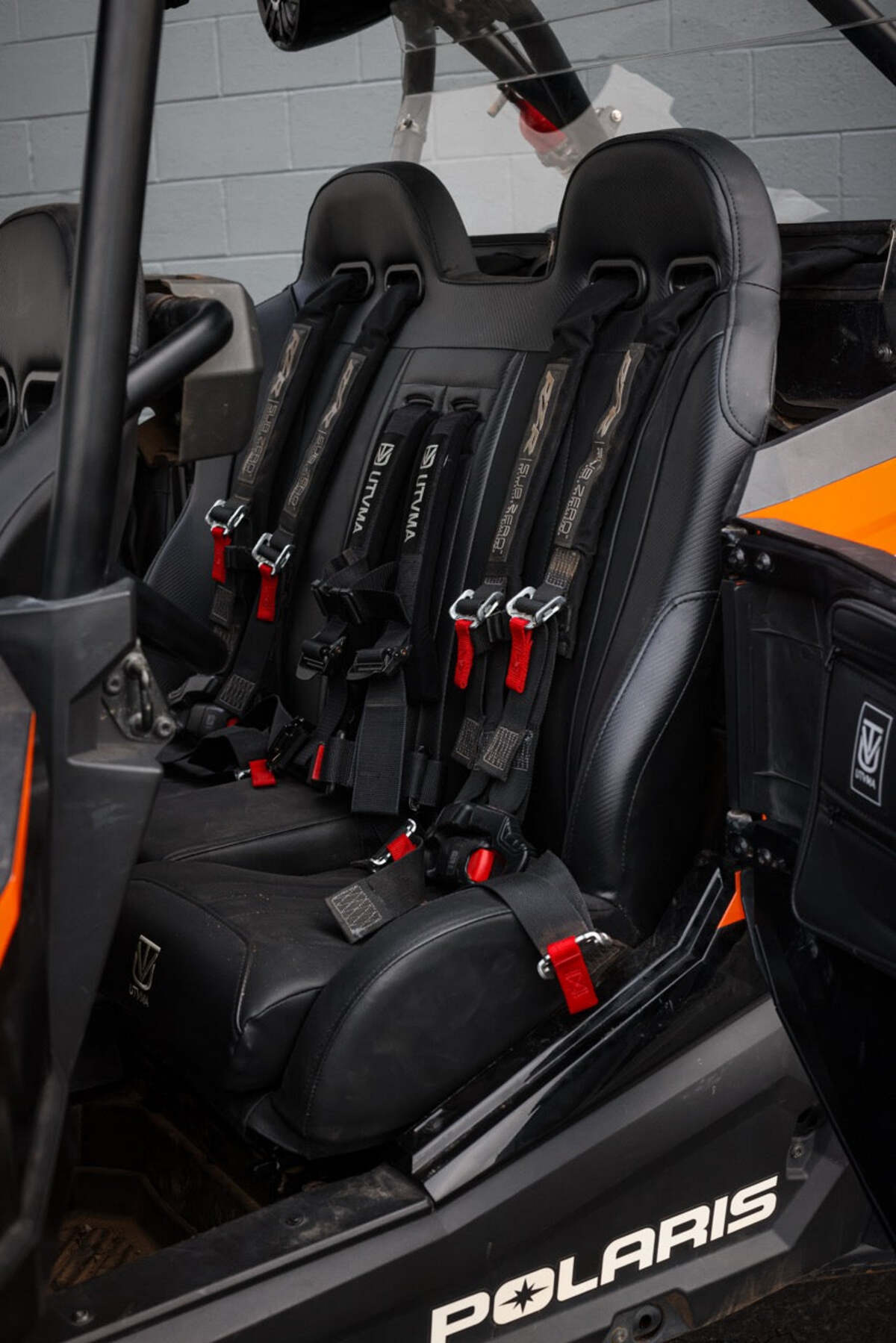 UTVMA '14-'23 Polaris RZR 1000 Elite Series Front & Rear Bench Seat w/ Harnesses