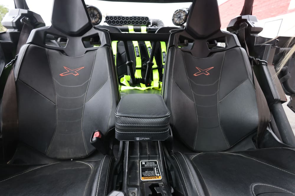 UTVMA '17-'24 Can-Am Maverick X3 Armrest w/ Bracket