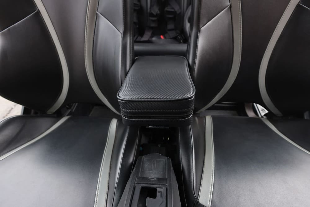UTVMA '19-'24 Can-Am Maverick Sport Max Front & Rear Armrest w/ Bracket