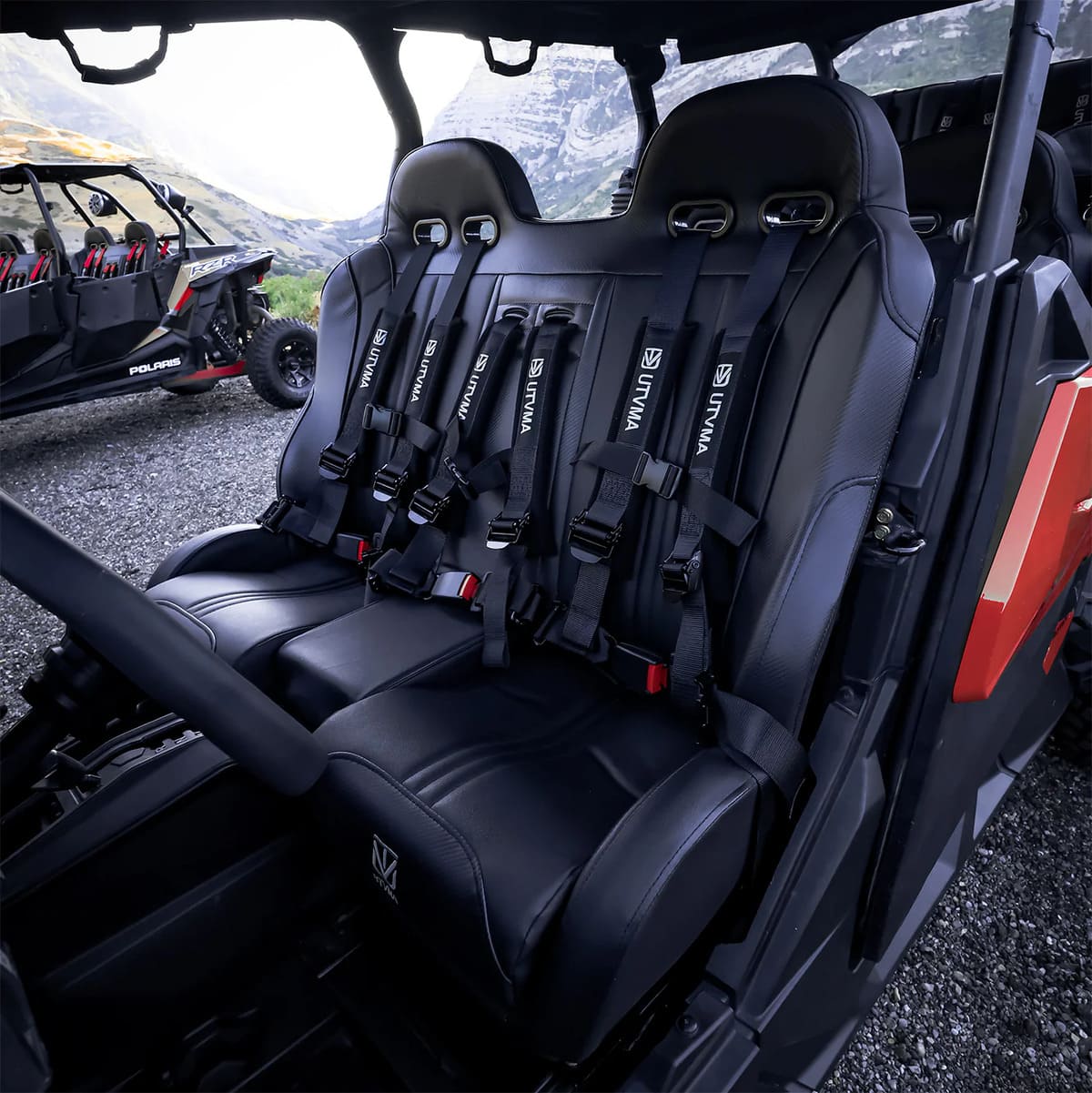 UTVMA '21-'25 Can-Am Commander Max Front Bench Seat w/ Harnesses